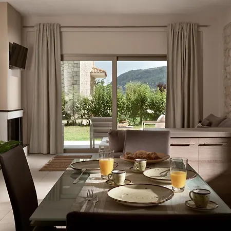 Villa Avesta Private Villas *