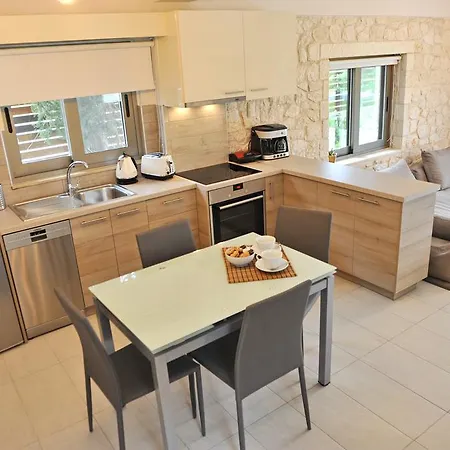 Villa Avesta Private Villas Vlikhón